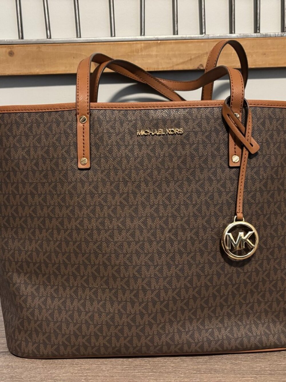 Beautiful Michael Kors large signature MK tote in classic brown with tan/luggage